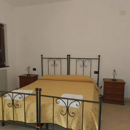 Lantställe Bel Tempio San Giovanni a Piro